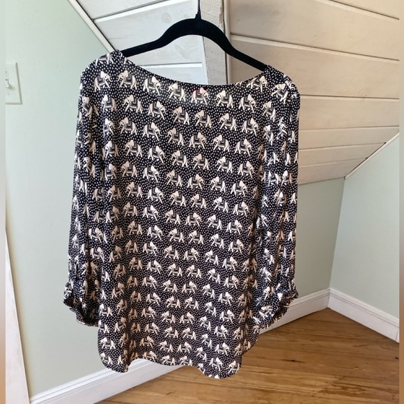 Pixley Elephant Print Blouse Women’s Medium - Picture 7 of 10